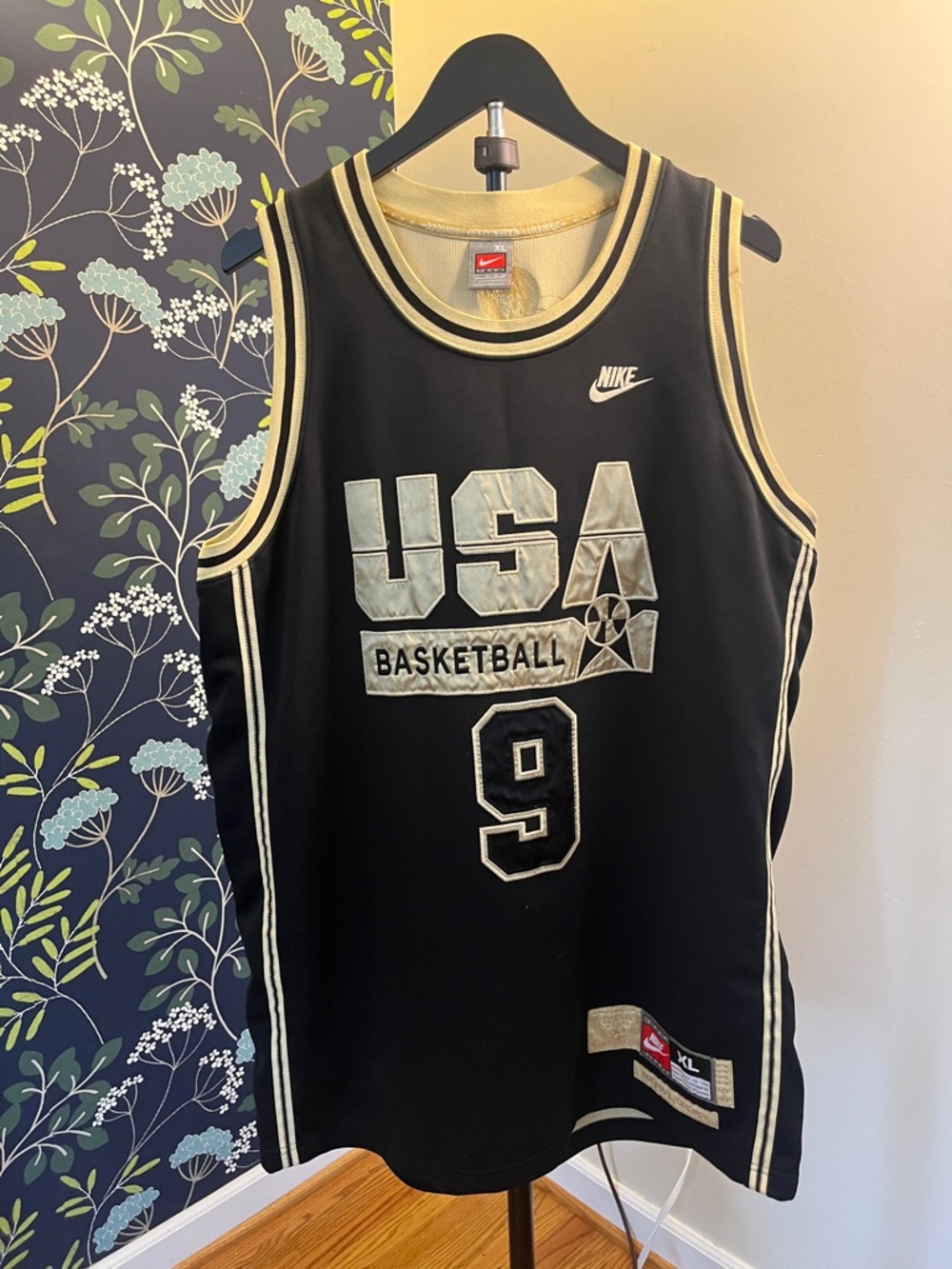 Nike Team USA Basketball Michael Jordan #9 Jersey Black Gold Men’s XL Dream Team